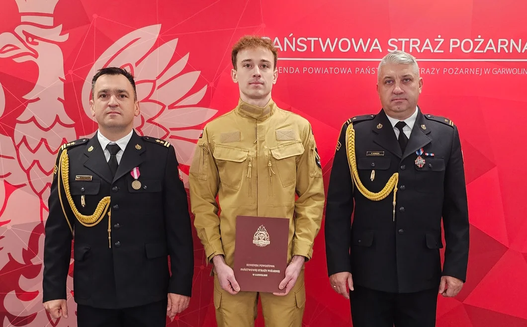 Mikołaj Wielgosz złożył ślubowanie. Nowy strażak w szeregach garwolińskiej PSP - Zdjęcie główne