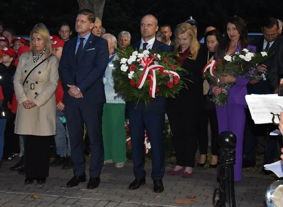 Łaskarzew: Pamięć o obrońcach miasta połączyła się z pamięcią o cywilnych ofiarach wojny [Zdjęcia ]