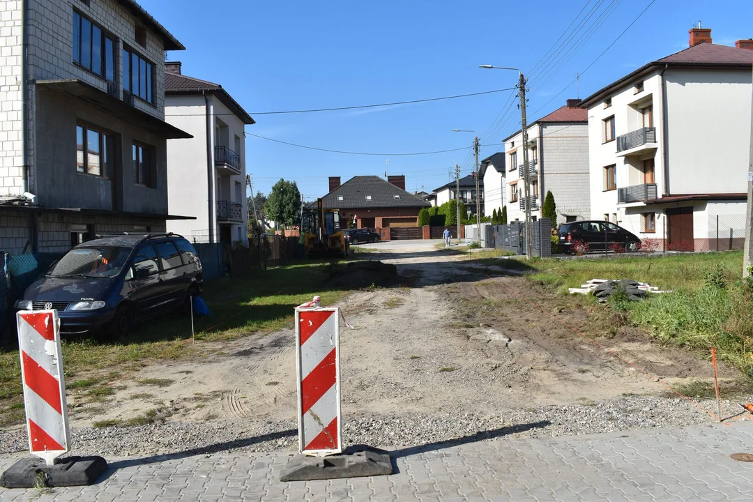 Osiem dróg w Łaskarzewie do modernizacji. „Wielu burmistrzów obiecywało, a zrobił jeden” - Zdjęcie główne