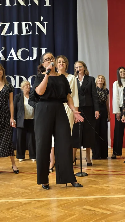 Gminny Dzień Edukacji Narodowej w Wilkowyi. Były występy i słowa wdzięczności