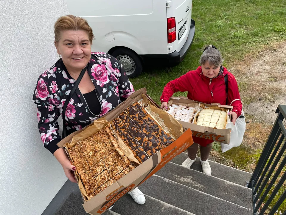 Ciasta od serca dla Bartka. O 11:30 nie było już ani jednego kawałka! - Zdjęcie główne