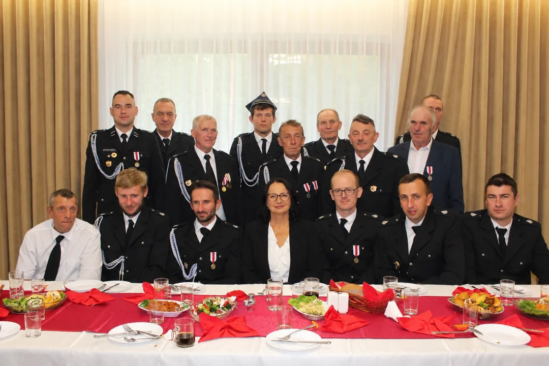 60 lat OSP w Łomnicy. Jubileusz, nowy sztandar i wyjątkowe wyróżnienia - Zdjęcie główne