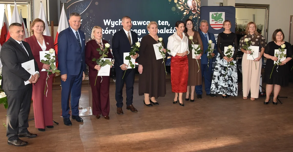 Miętne: Były podziękowania i gratulacje dla uczniów i nauczycieli [Zdjęcia, Cz. 2] - Zdjęcie główne